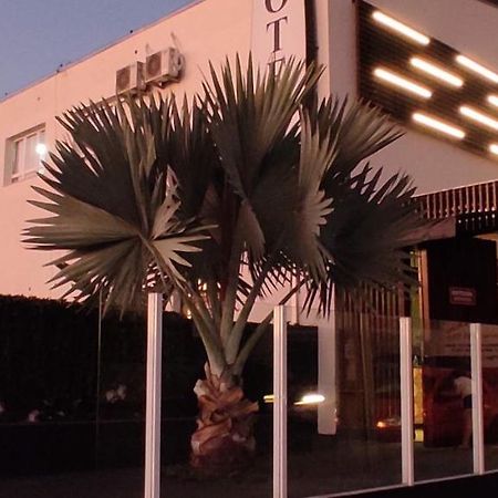 Vespasiano Hotel Telêmaco Borba Kültér fotó