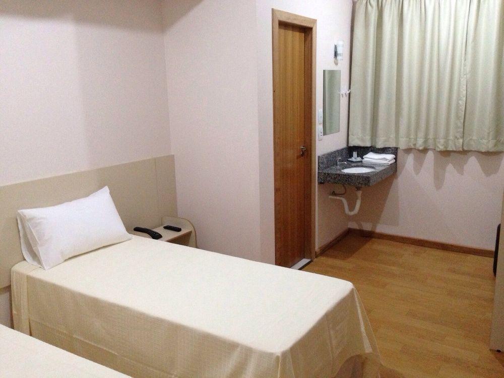 Vespasiano Hotel Telêmaco Borba Kültér fotó
